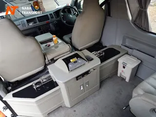 sewa hiace luxury