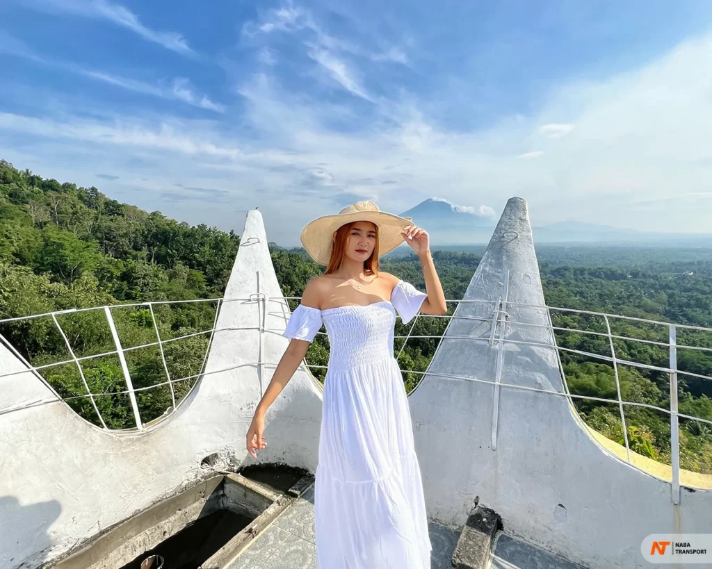 Jejak Sejarah dan Pesona Gereja Ayam Alias Bukit Rhema