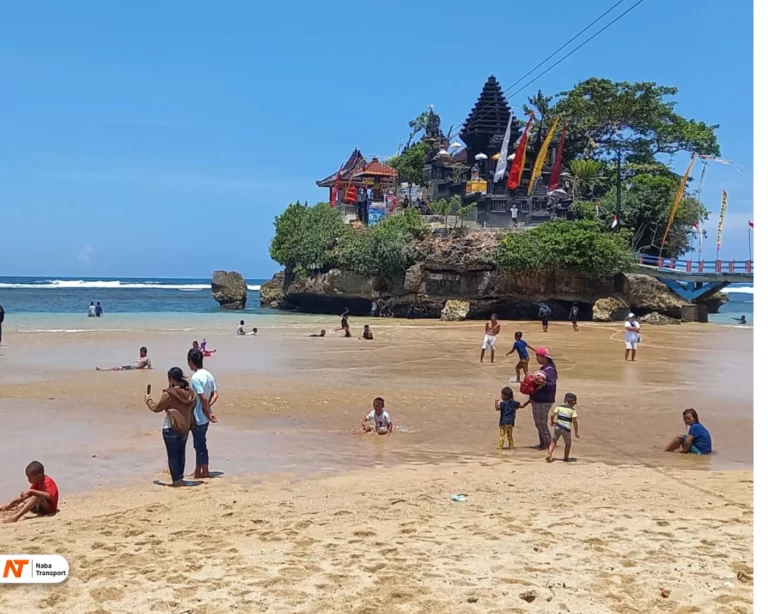 Wisata Pantai Malang 