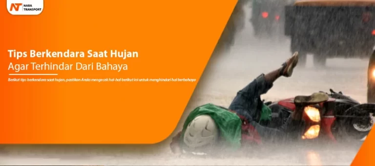 Read more about the article Tips Berkendara Saat Hujan Agar Terhindar Dari Bahaya