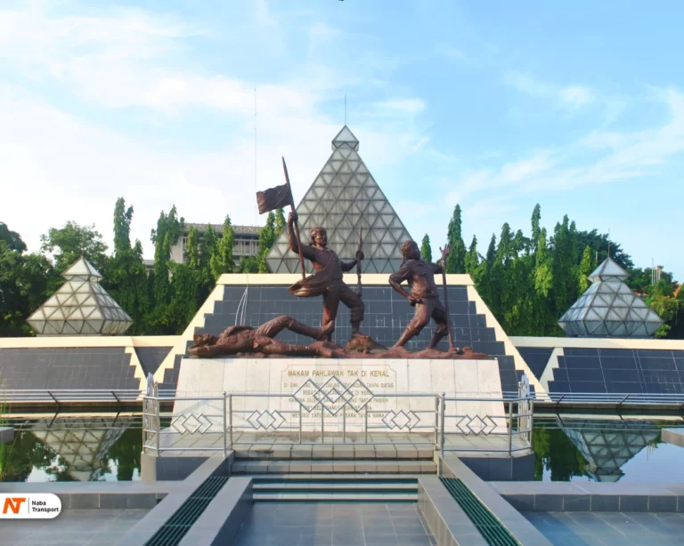 Tugu Pahlawan