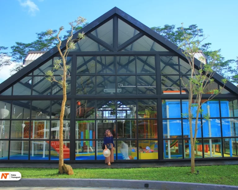 Taman Indoorby phinemo.com