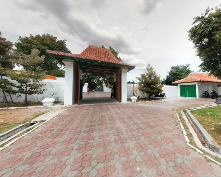 Halaman Keraton Kacirebonan Source By Wikipedia