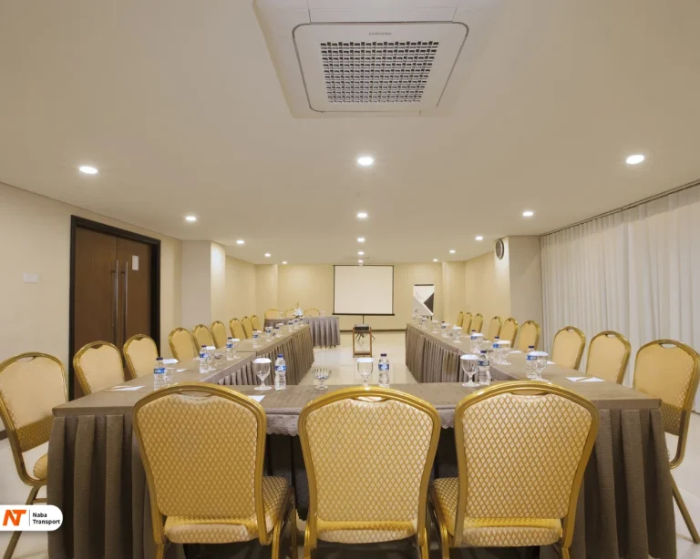 Meeting Room by versehotels.com