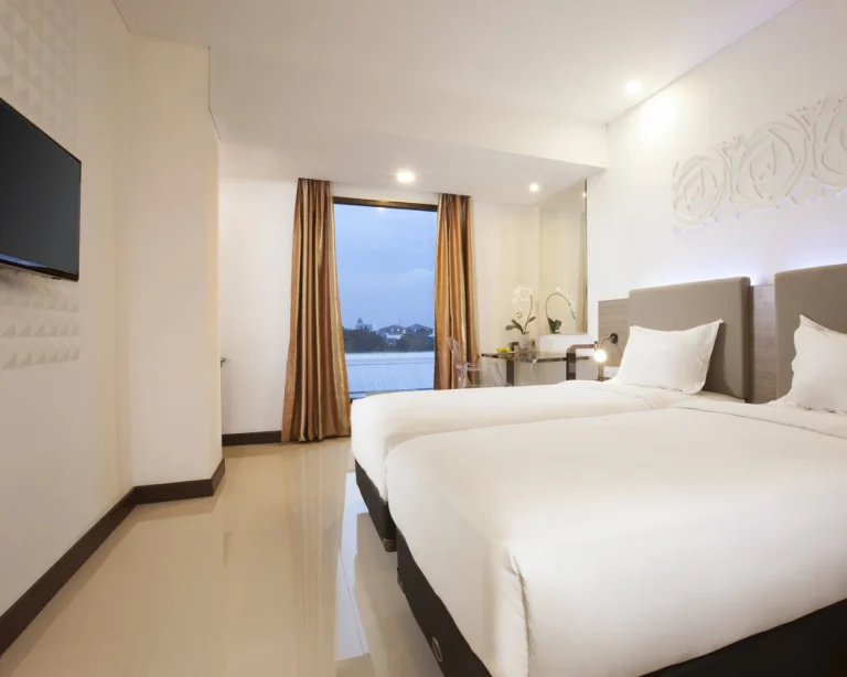 Superior Room Twin Bed by versehotels.com