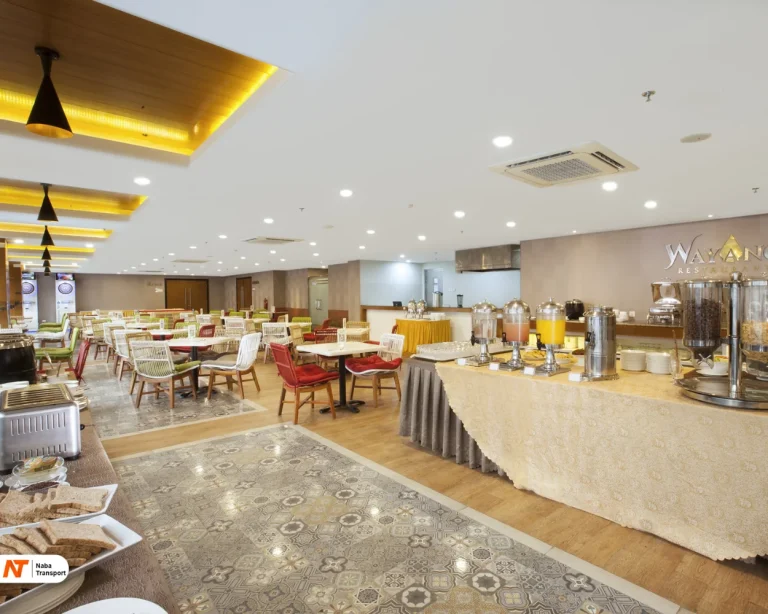 Wayang Resto by versehotels.com