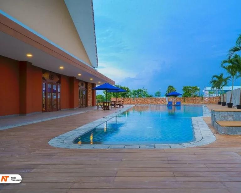 Kolam Renang hotel Fitra majalengka source by TripAdvisor. Com