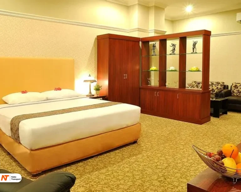 kamar Junior suite source by trip.com