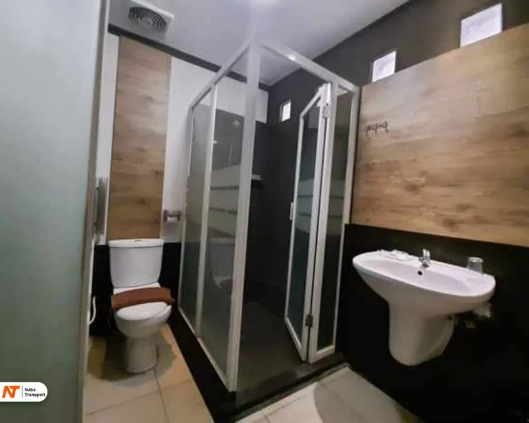 kamar mandi silver room source by Traveloka.com