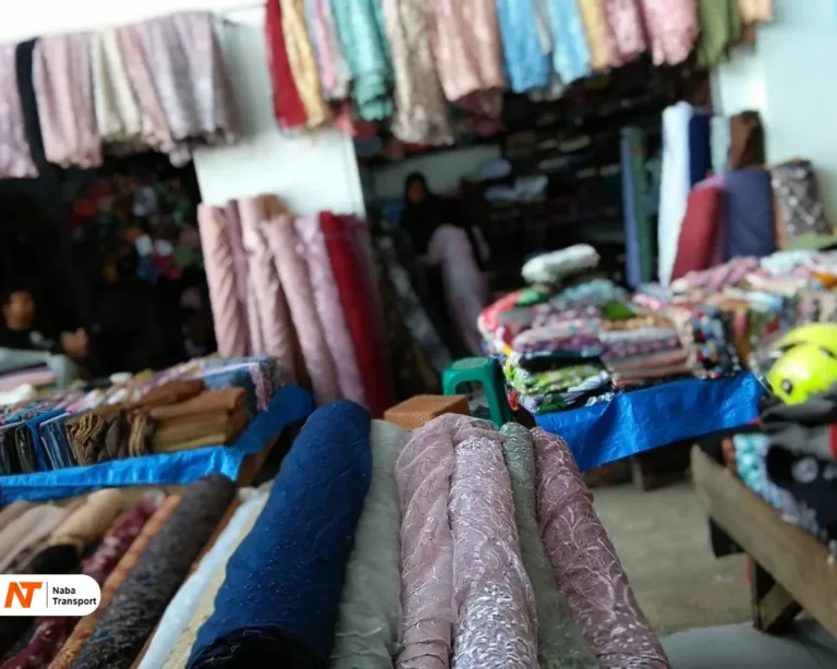 Area toko baju-baju source by Agoestaffanto.com