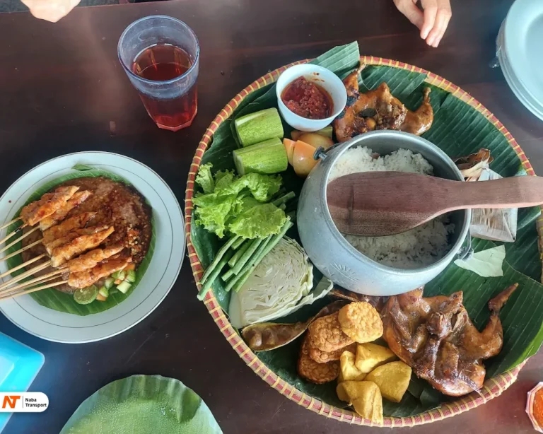 Hidangan makanan Klapa Manis Restaurant by Juju