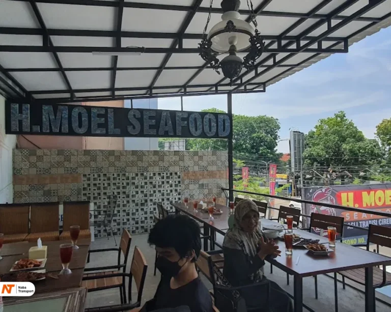 Views H.MOEL SEAFOOD by Dwi telaptiha