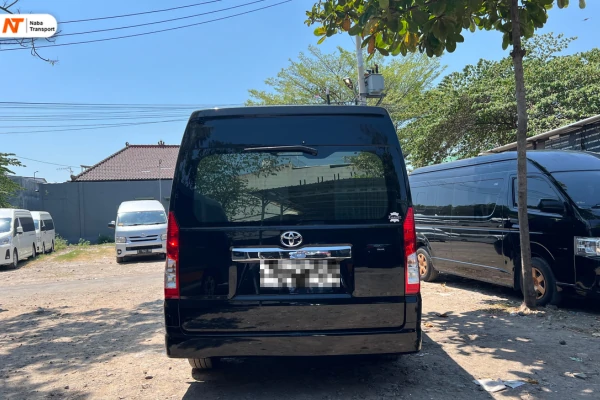 Belakang - Hiace Luxury