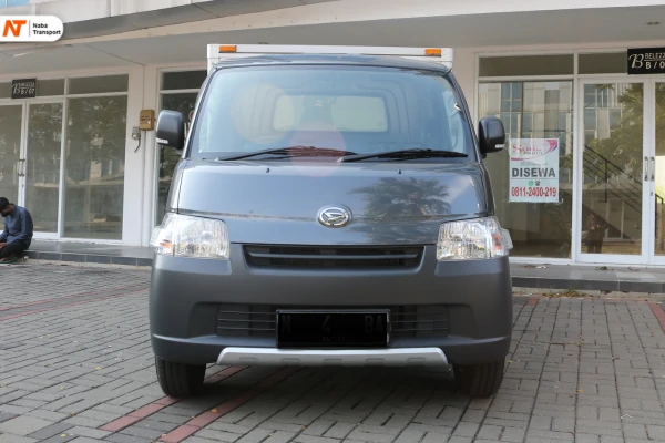 Depan - Mobil Box